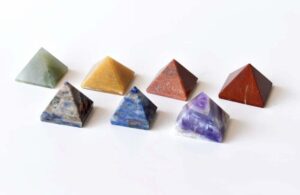 7 Chakra Stones Pyrmids Set